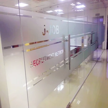 Cắt Decal dán kính