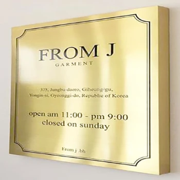 biển Inox vàng xước