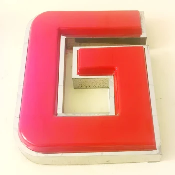 Chữ mica hút nổi