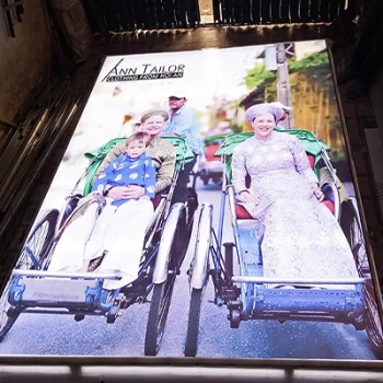 Hộp đèn 3M in UV